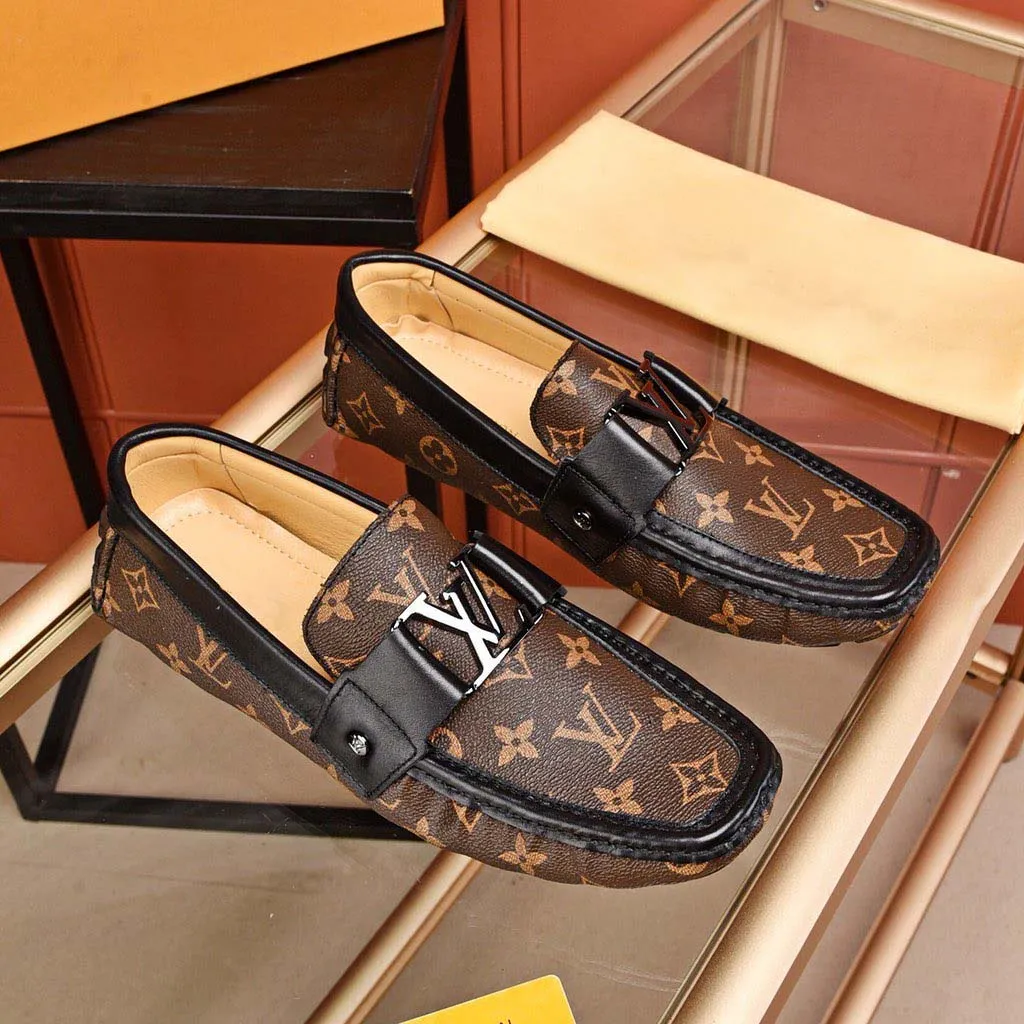 Men's shaped flower loafers