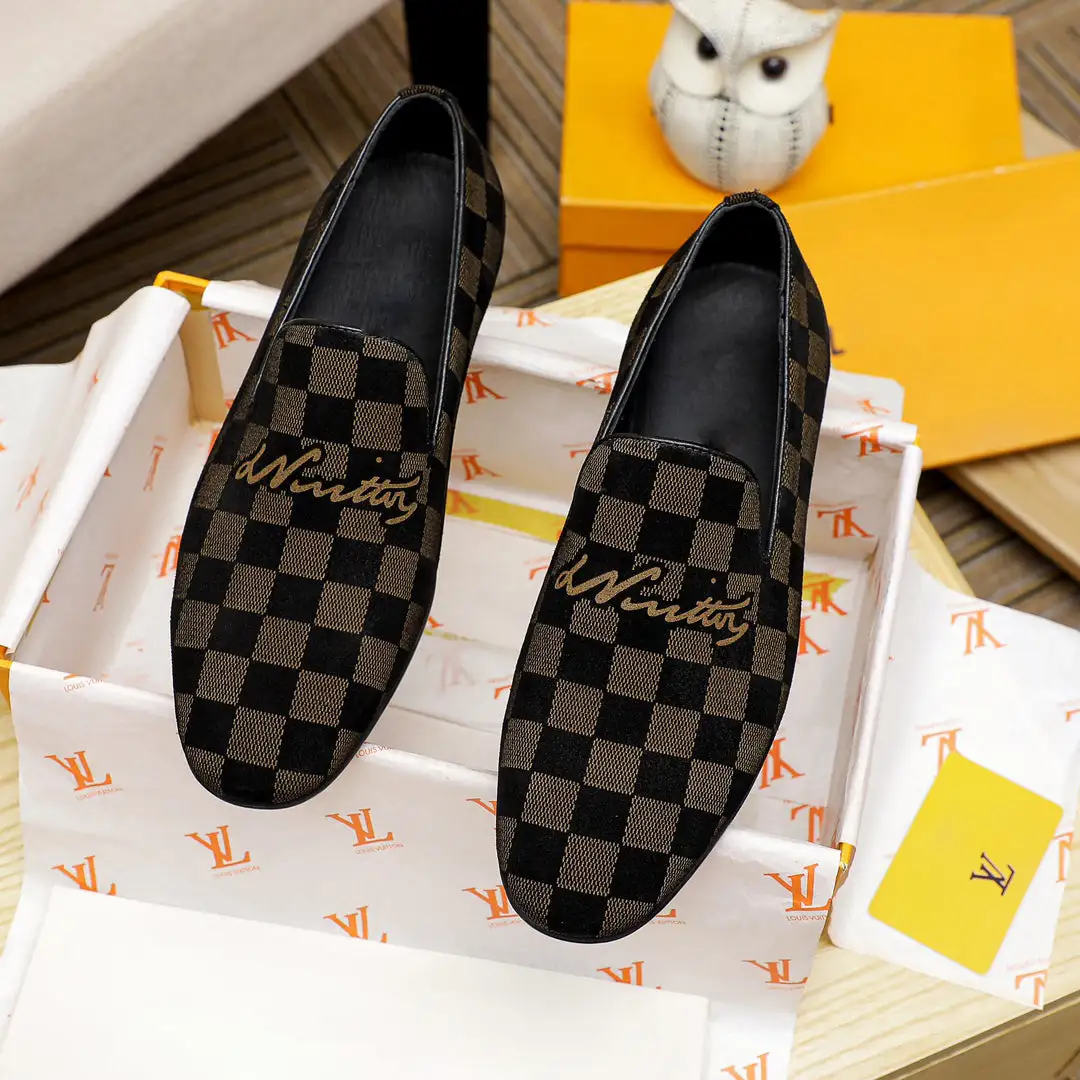 Fashionable classic leather shoes