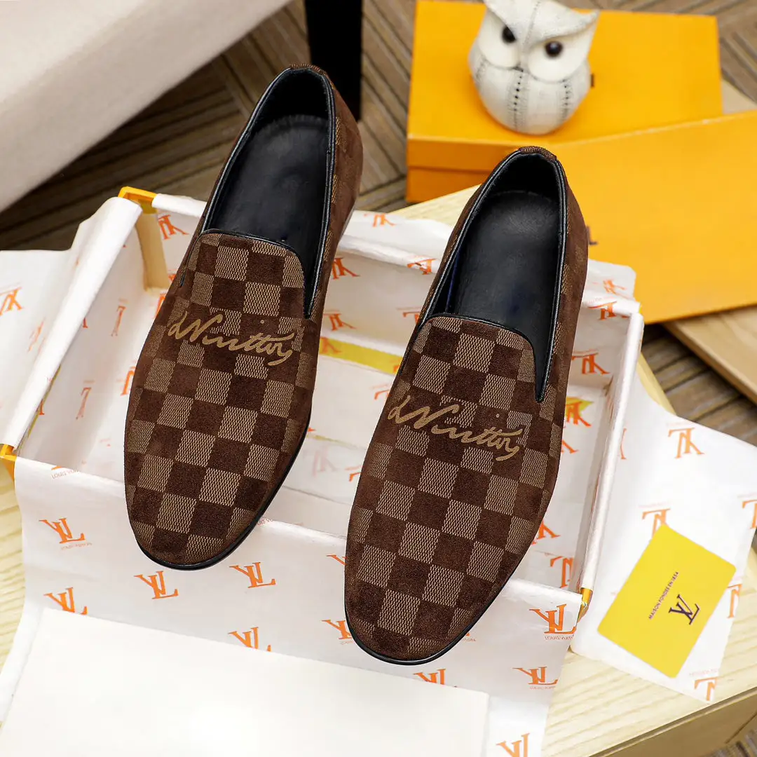 Fashionable classic leather shoes