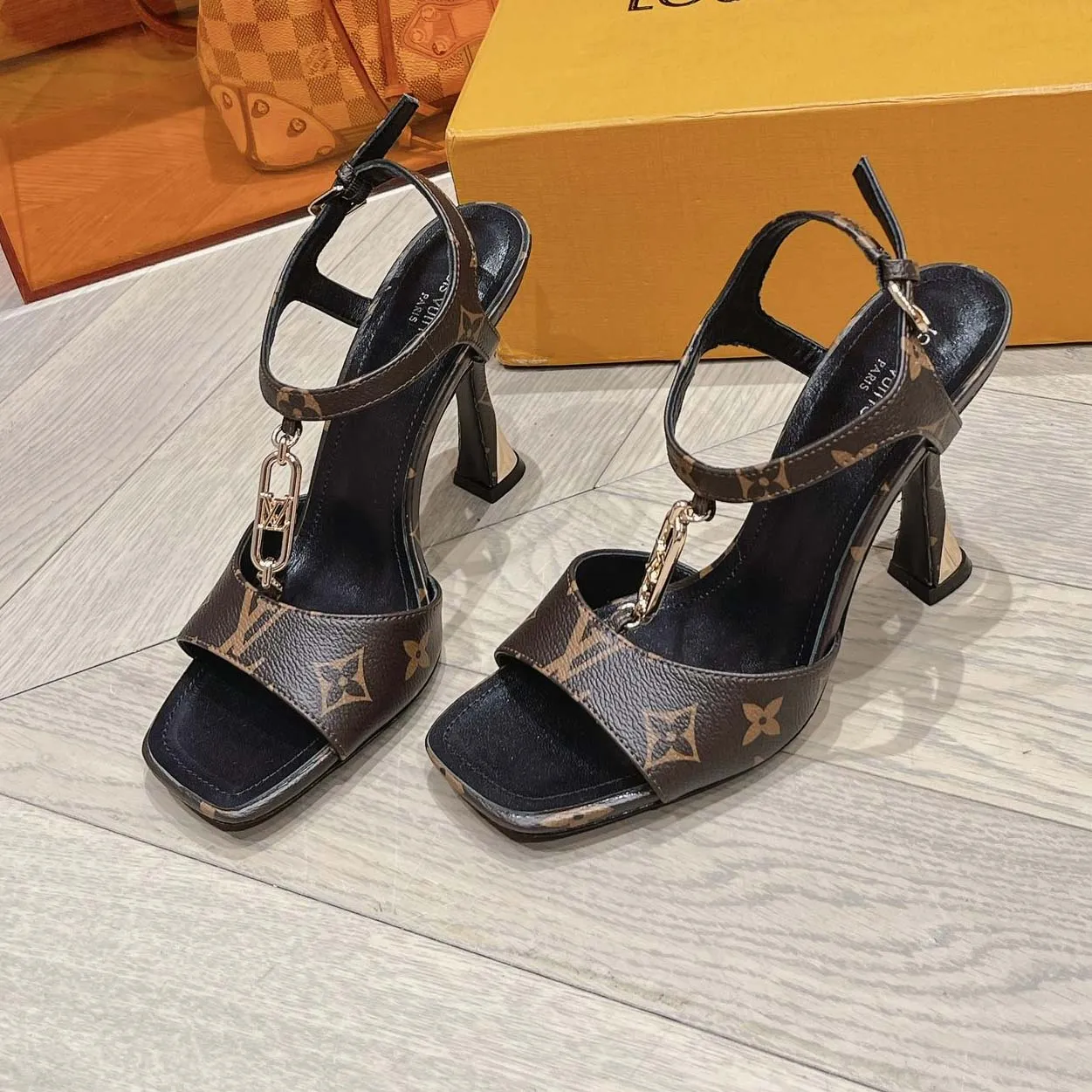 New Fashion Ladies Loafers