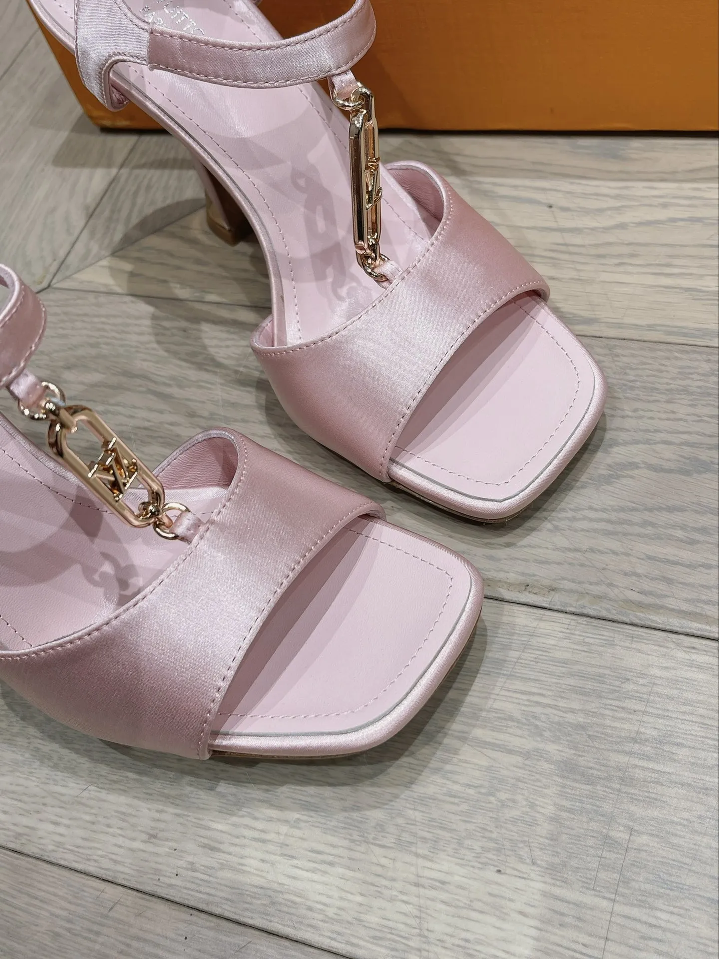 New Fashion Ladies Loafers