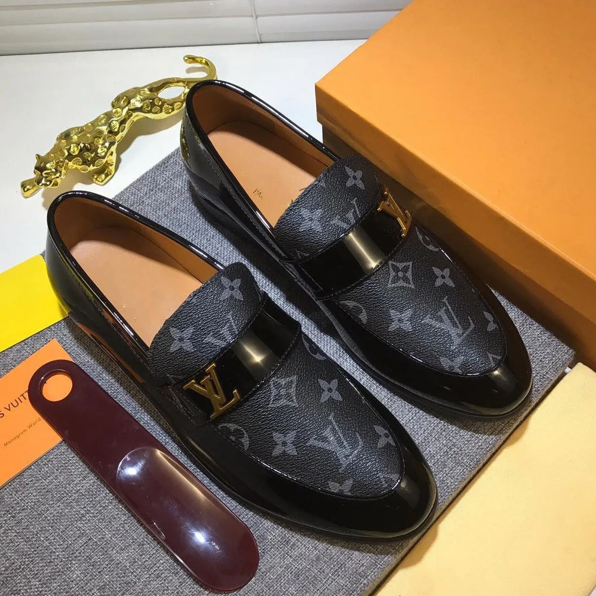 Men's Classic Dress Shoes