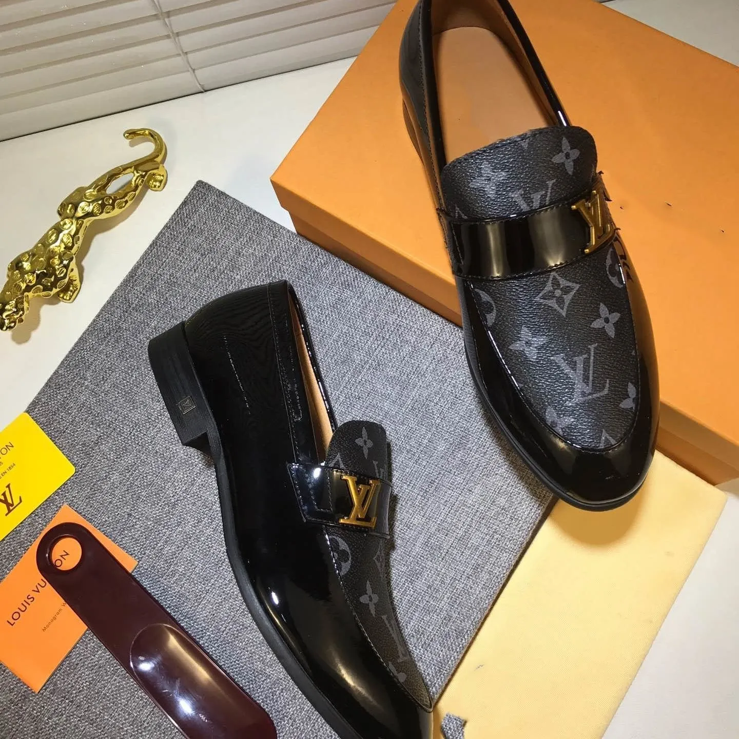 Men's Classic Dress Shoes