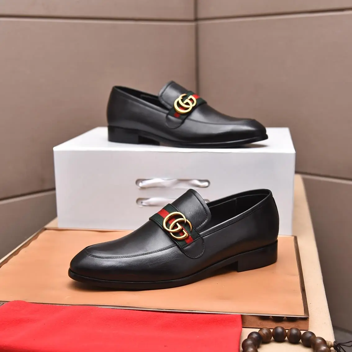 Classic Fashion Loafers Versatile Leather Shoes