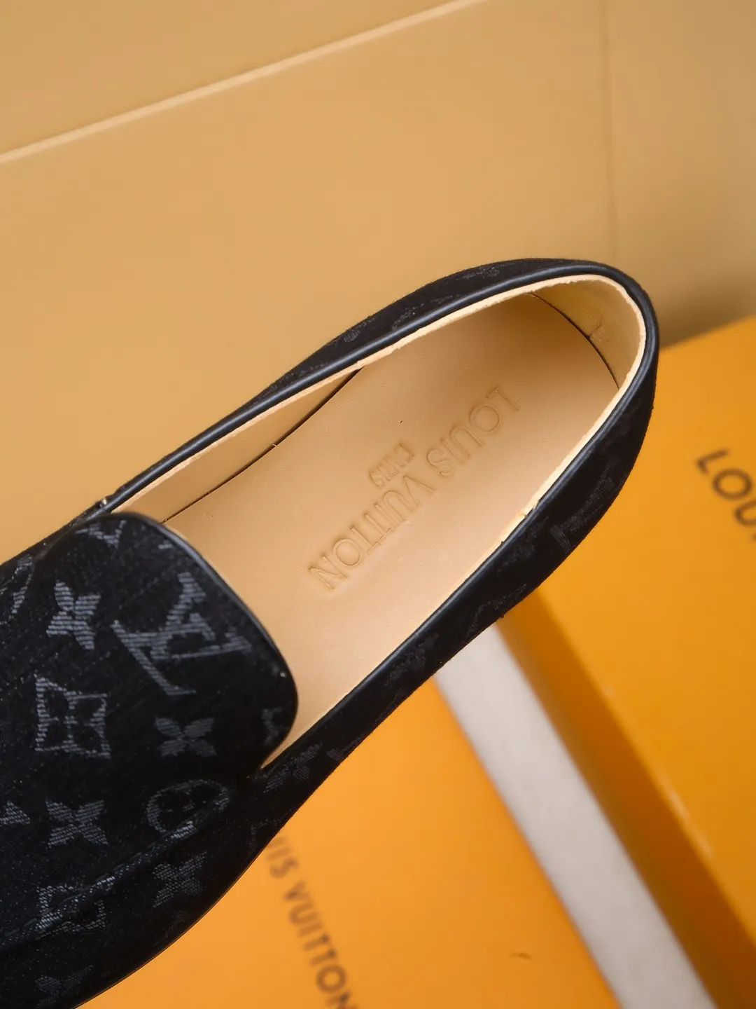 Luxury Men's Classic Slip On Shoes