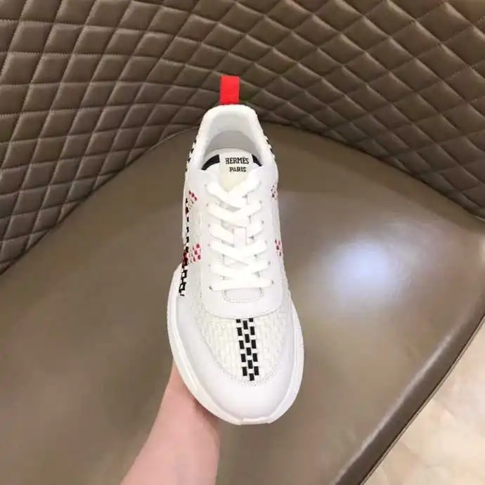 New Fashion and Versatile Sneakers