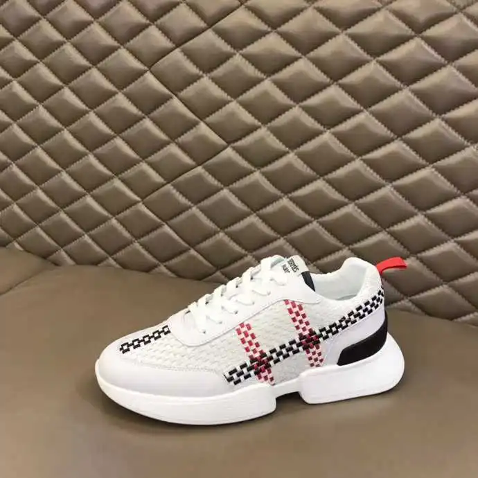 New Fashion and Versatile Sneakers