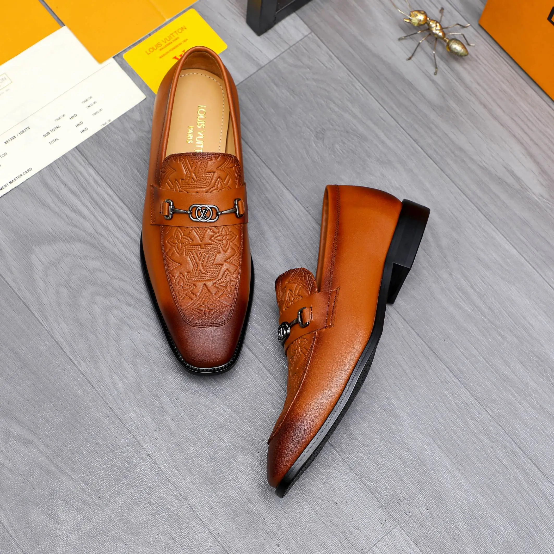 Business formal shoes