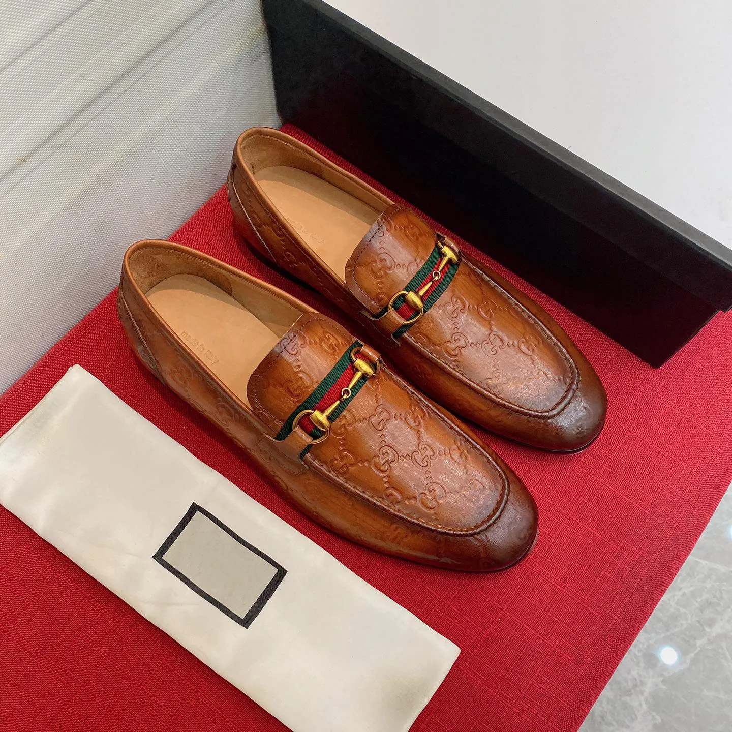 Classic design brand buckle&sripes formal dress slip on shoes