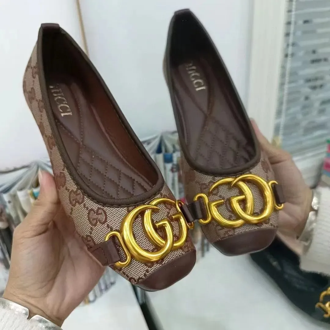 25 Ladies New Fashion Casual Metal Letter Flats