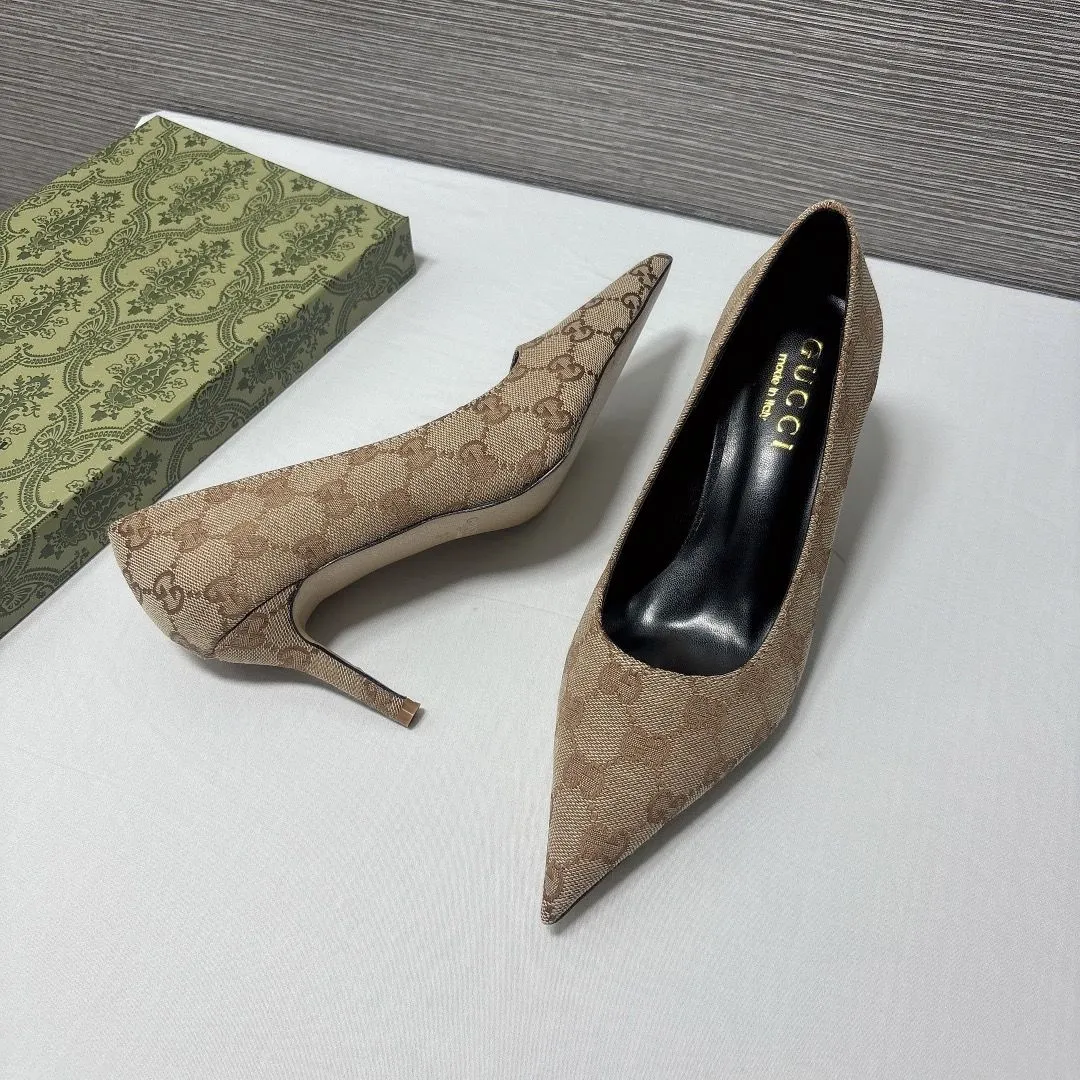 25 Ladies New Fashion Stylish Point-Toe Pumps