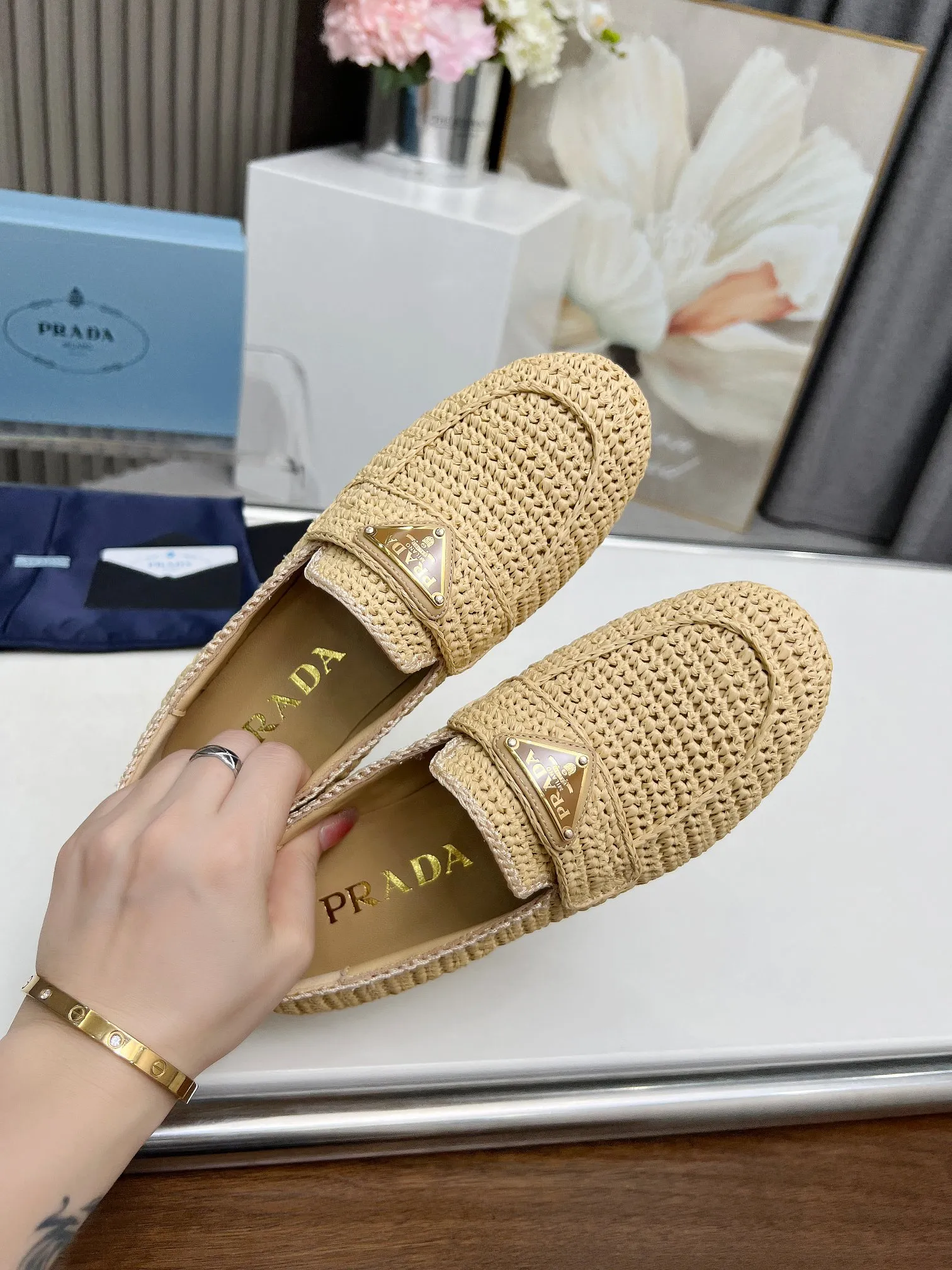 New Fashion Woven Slip-on Shoes