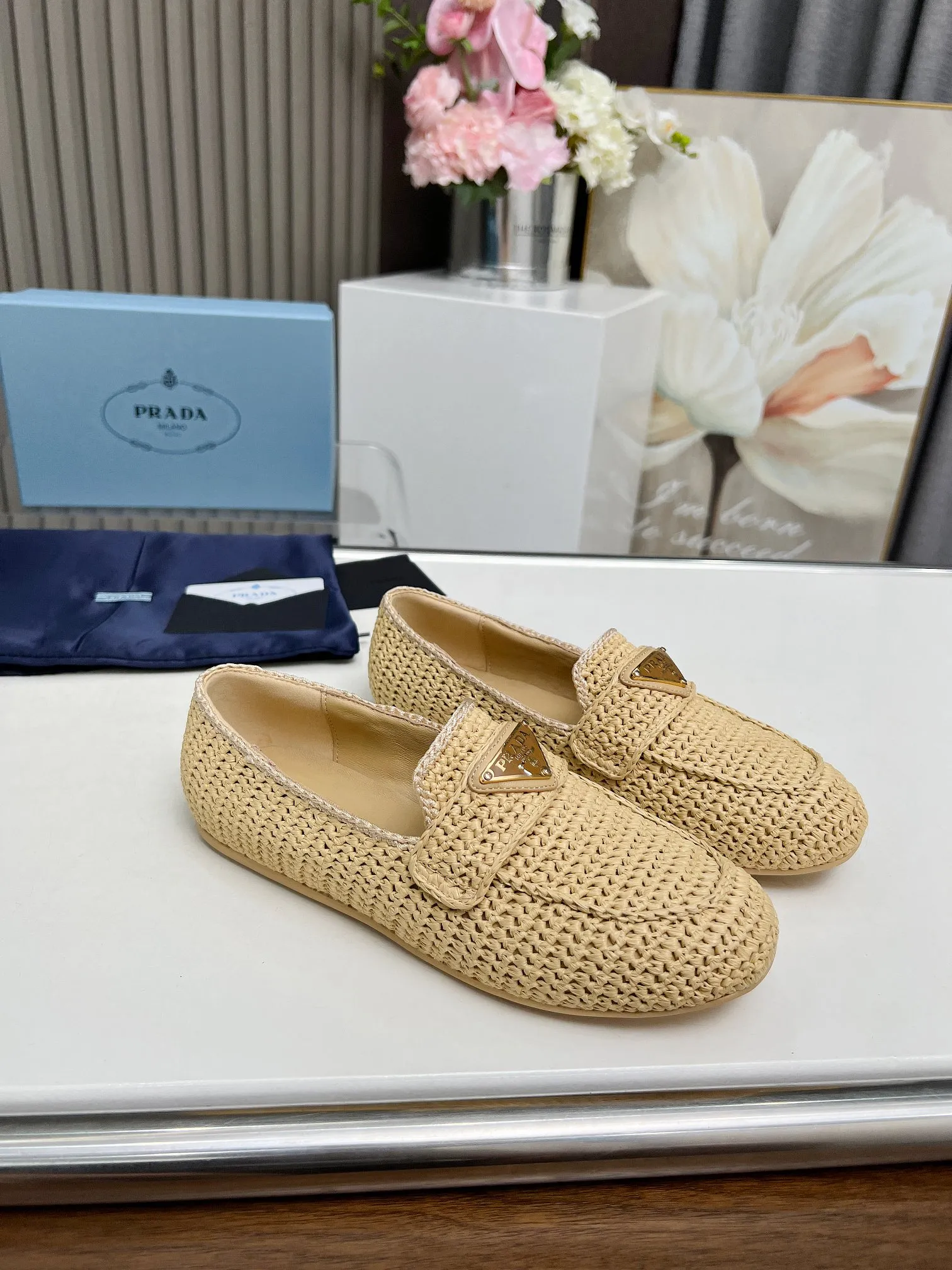 New Fashion Woven Slip-on Shoes
