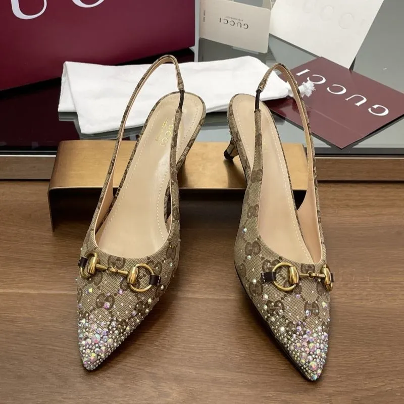 25 Women Pumps Diamond Decoration Slingback