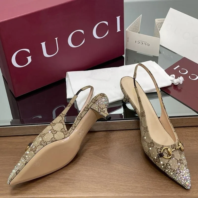 25 Women Pumps Diamond Decoration Slingback