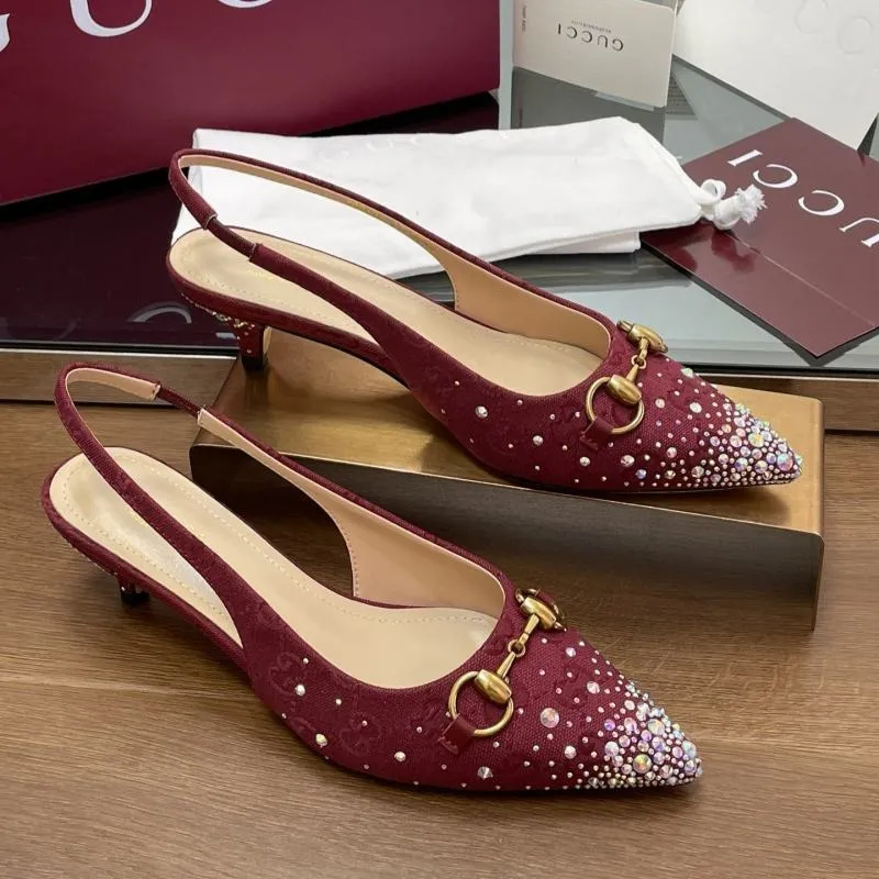 25 Women Pumps Diamond Decoration Slingback