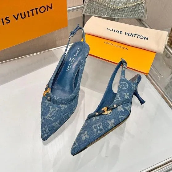 New fashion high heel sandals