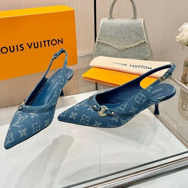 New fashion high heel sandals