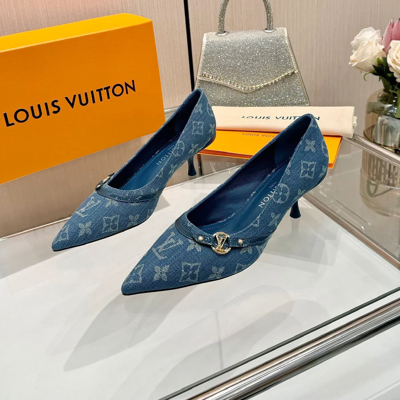 Early spring new fashion ladies high heels