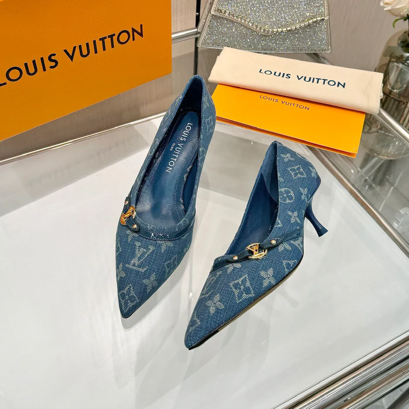 Early spring new fashion ladies high heels