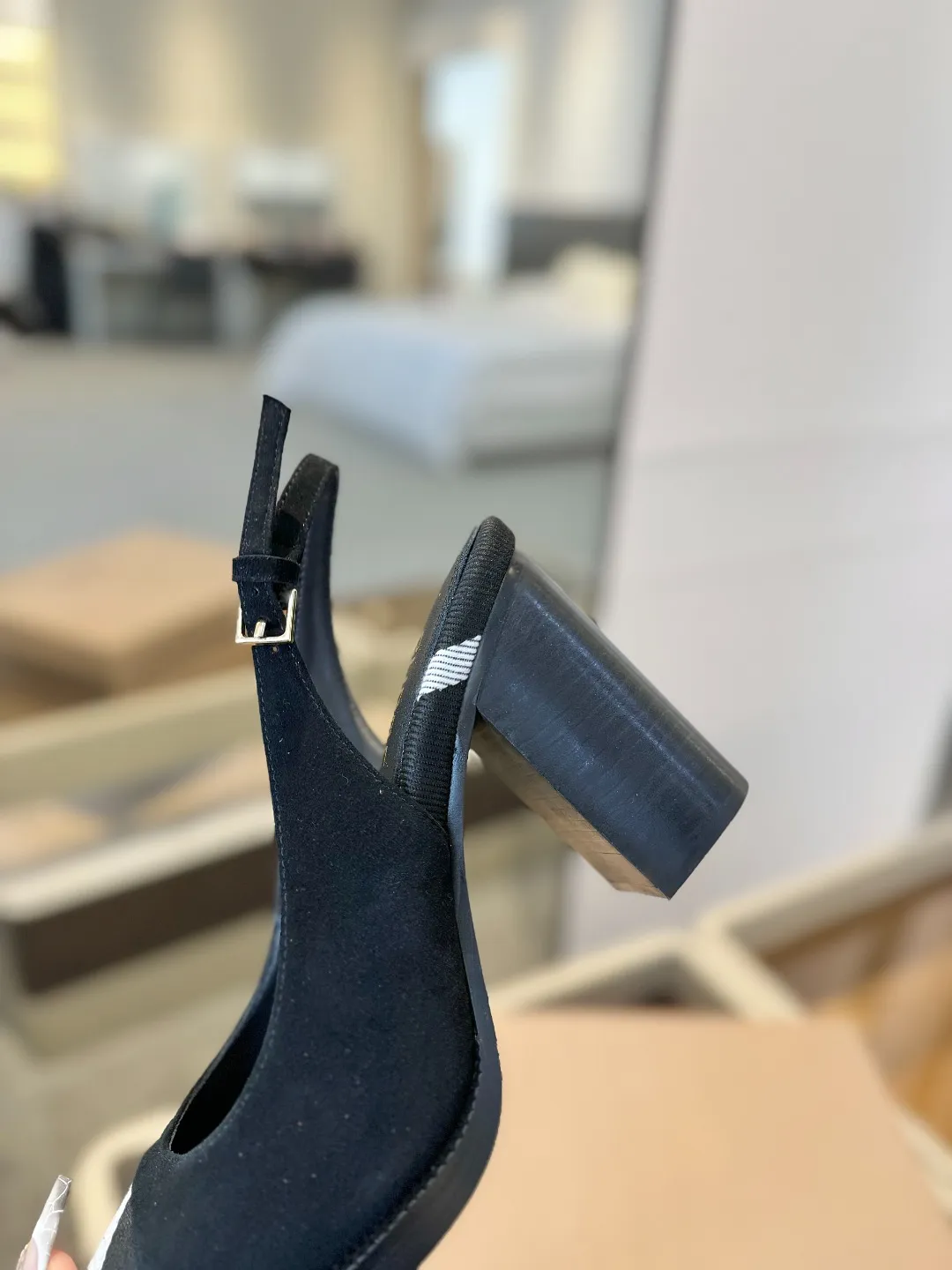 25 Exclusive Vintage Elegant High Heel Sandals