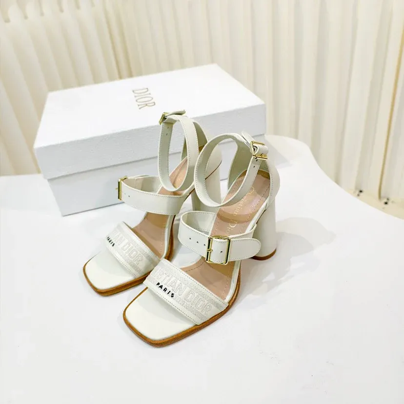 New high-heeled embroidered sandals