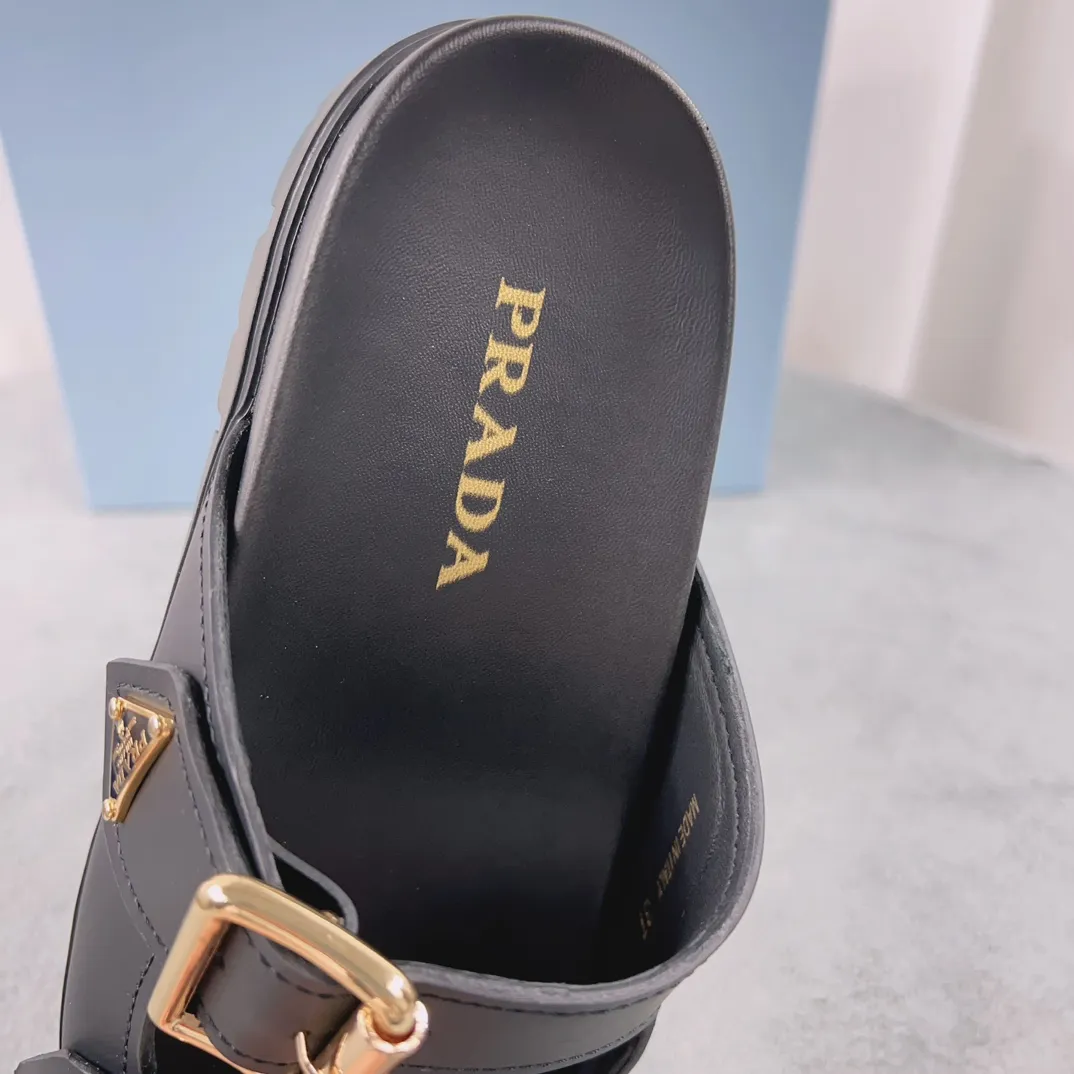 25 New Triangle Buckle BK Series Large Metal Buckle Sandals