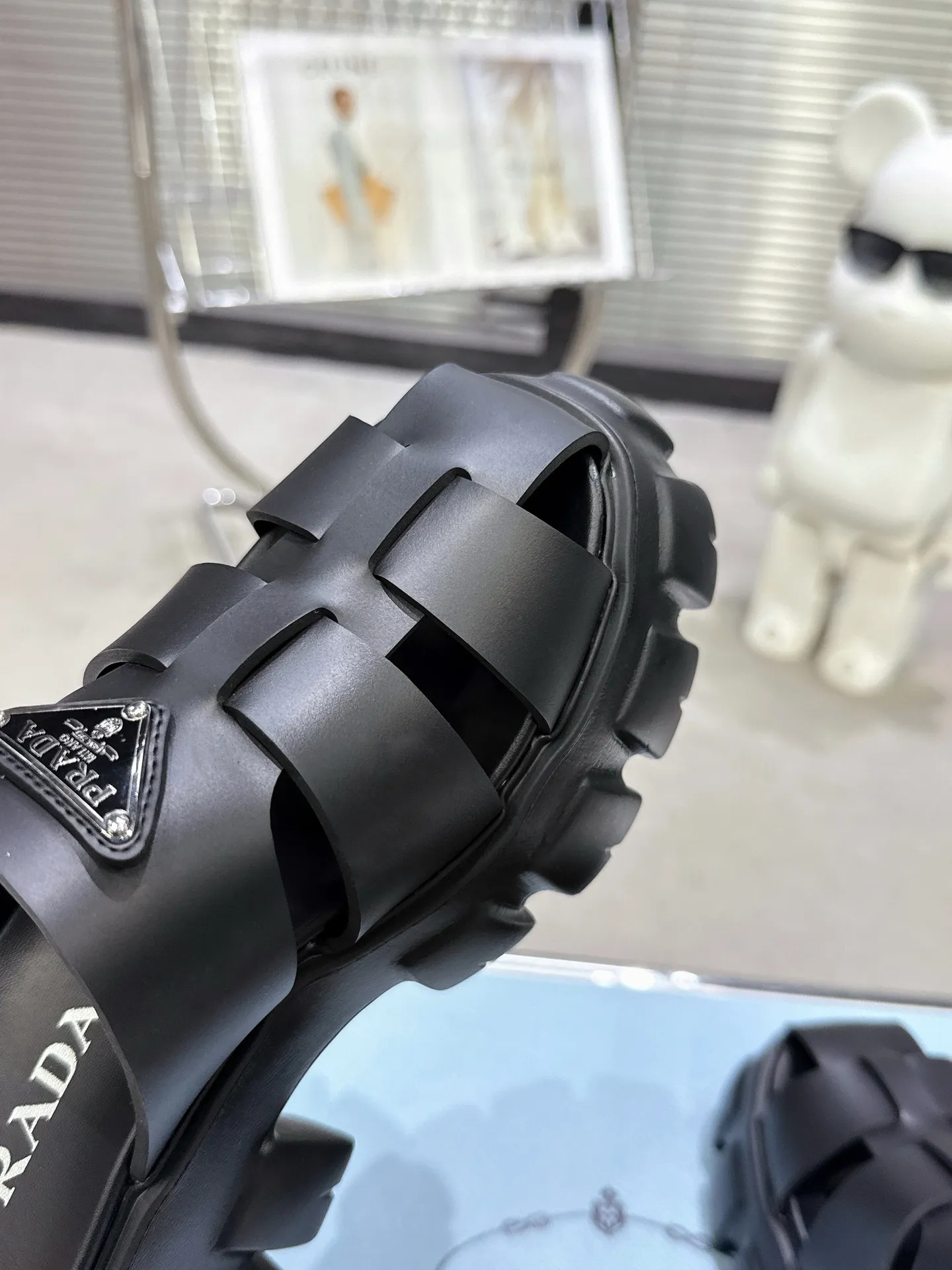 Triangle buckle serrated Roman thick-soled rubber foam ultra-light sandals