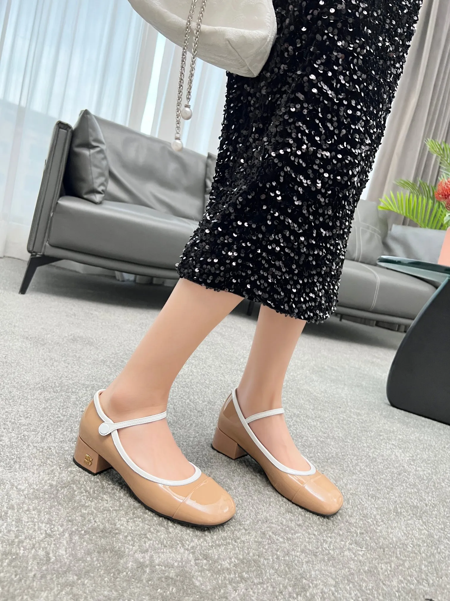 Early Spring Catwalk New Style Slip-on High Heels