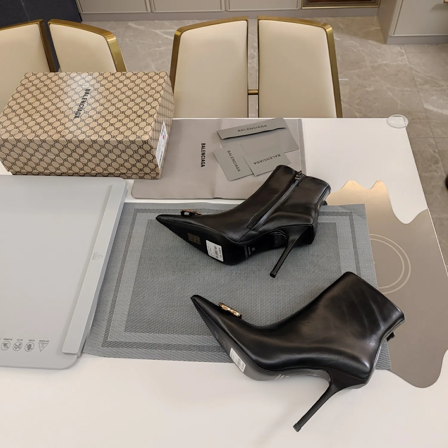 Vintage Metal BB Logo High Heel Boots