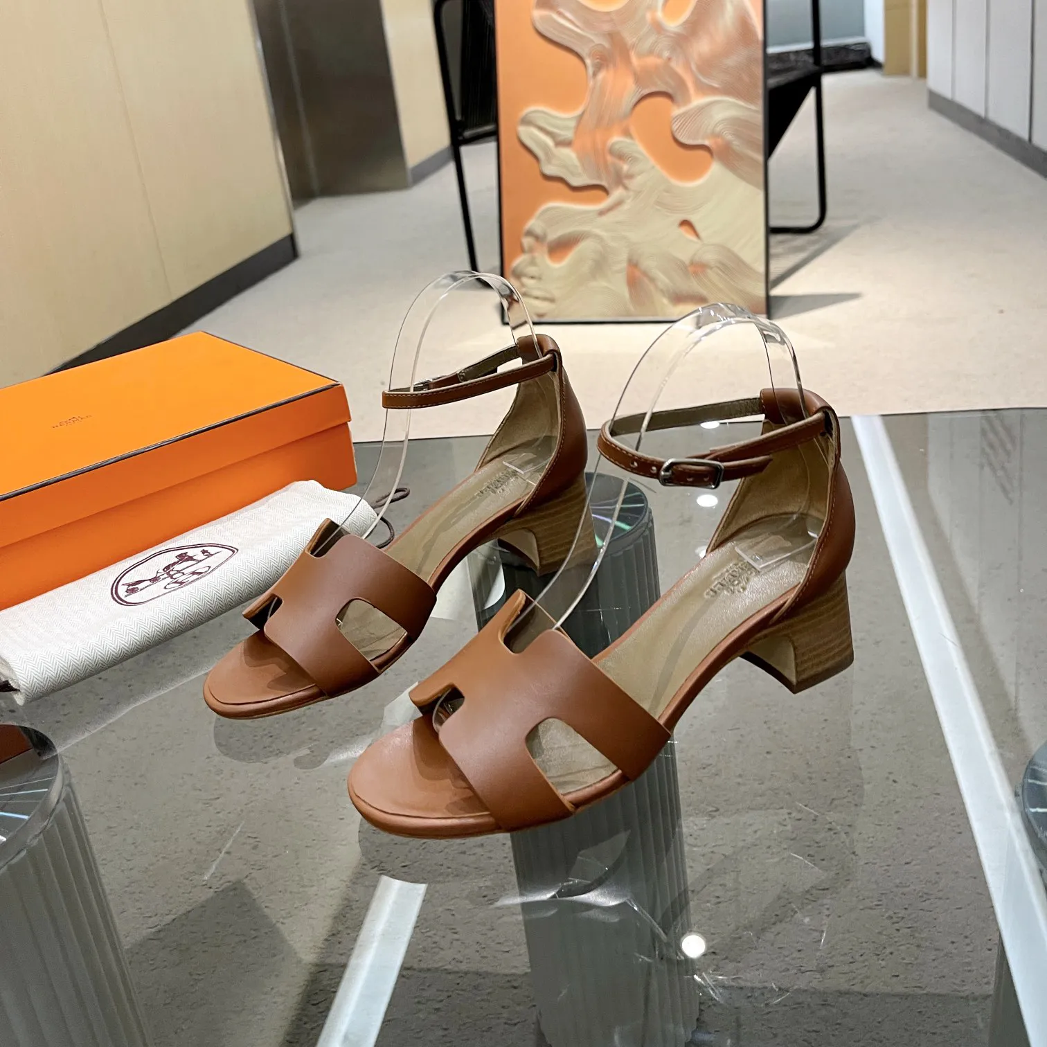 Fashionable round toe 5cm high heel sandals