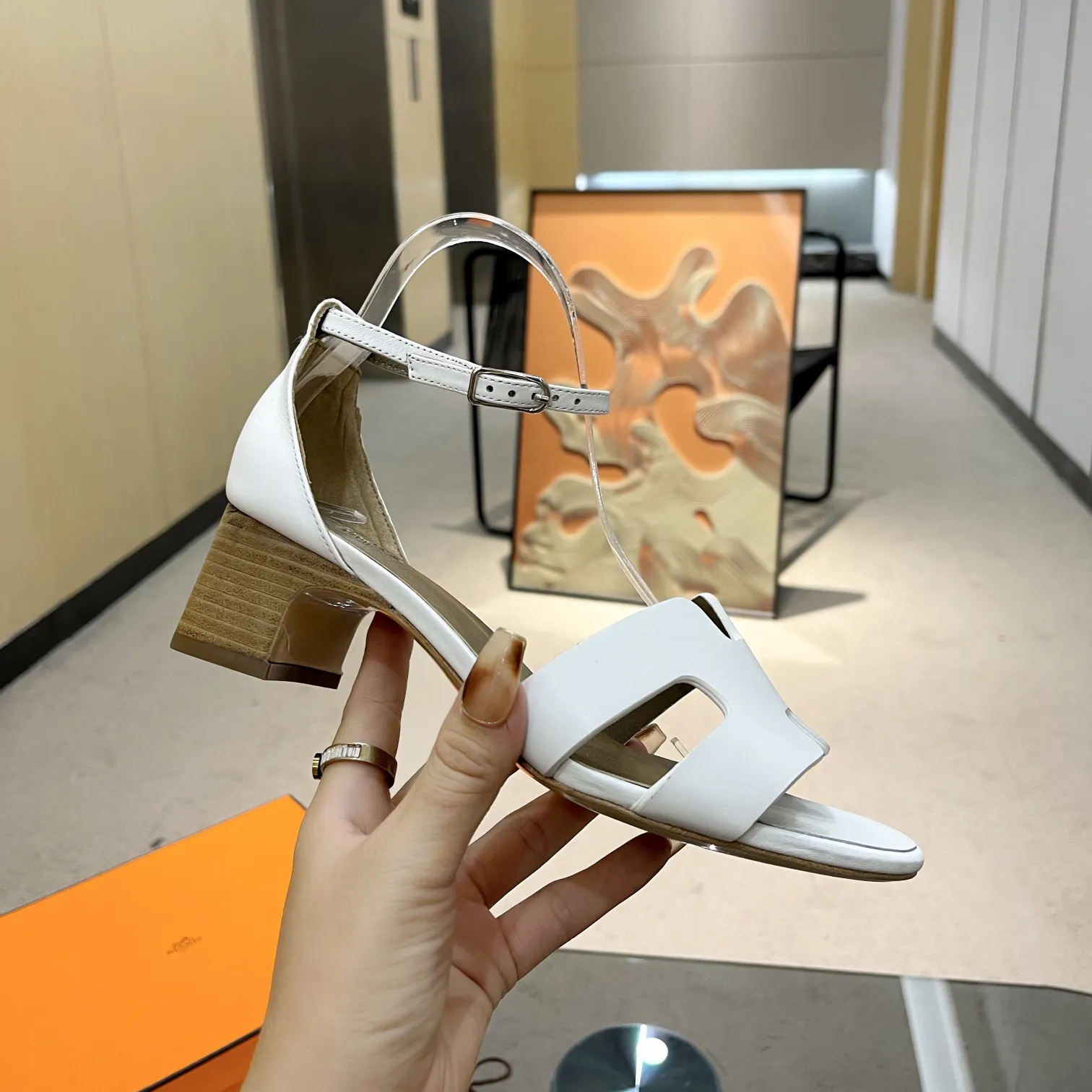 Fashionable round toe 5cm high heel sandals