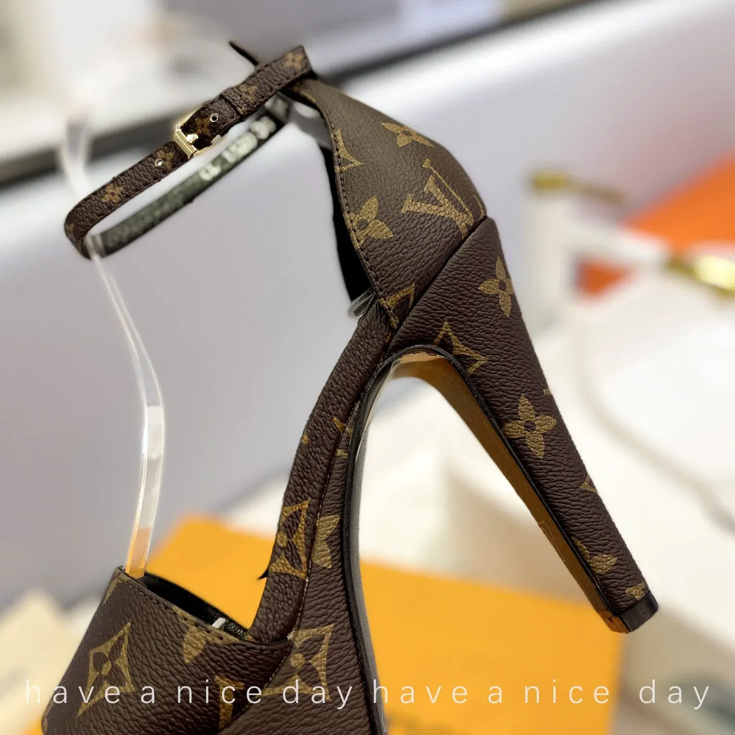 Classic Monogram versatile and elegant high heels