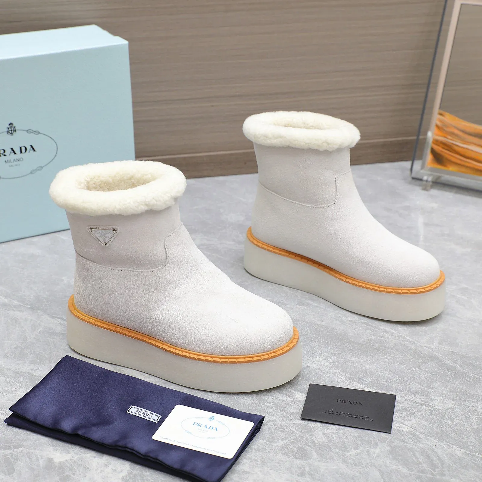 New versatile thick soled wool boots