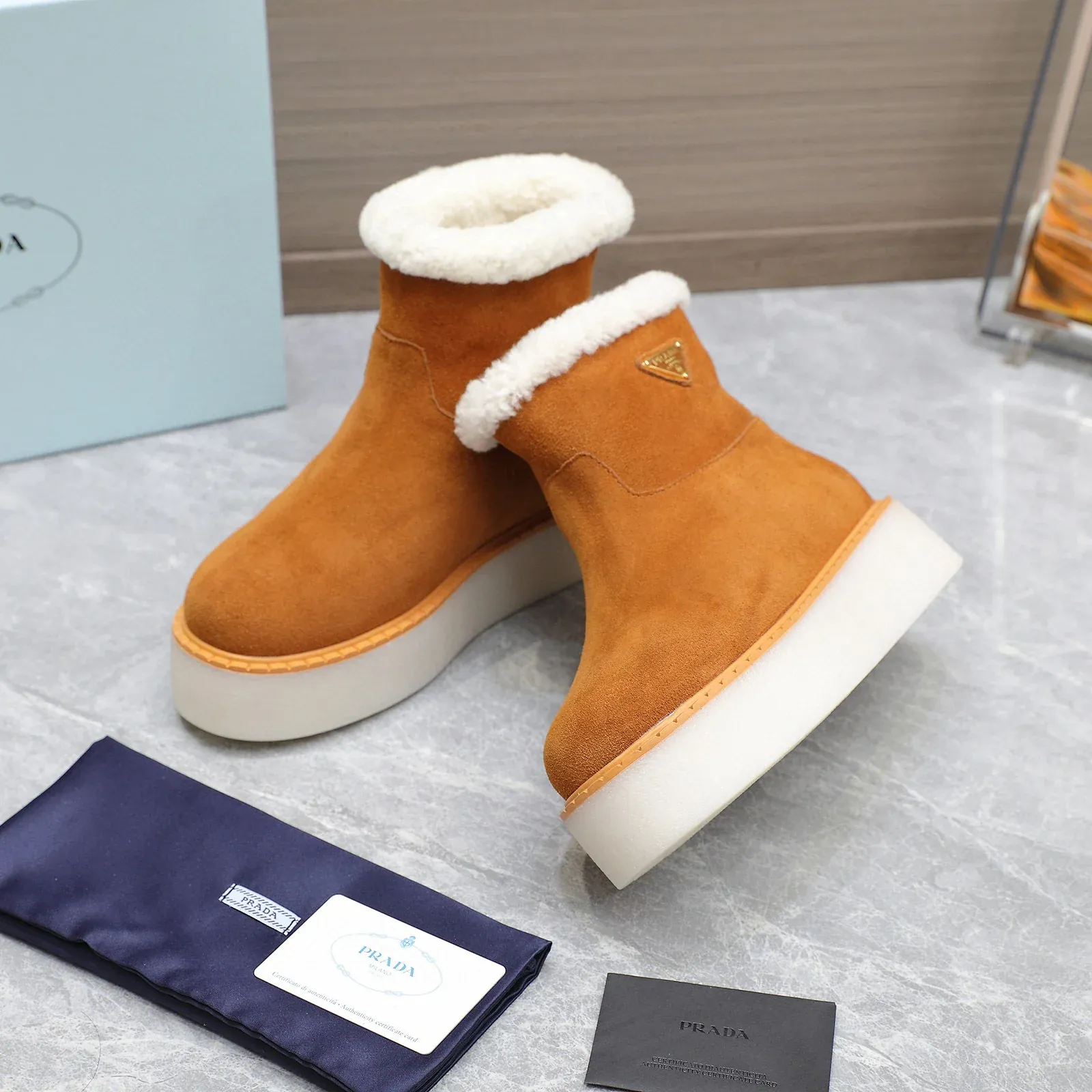 New versatile thick soled wool boots