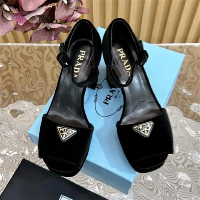 Women Velvet Heel Pump