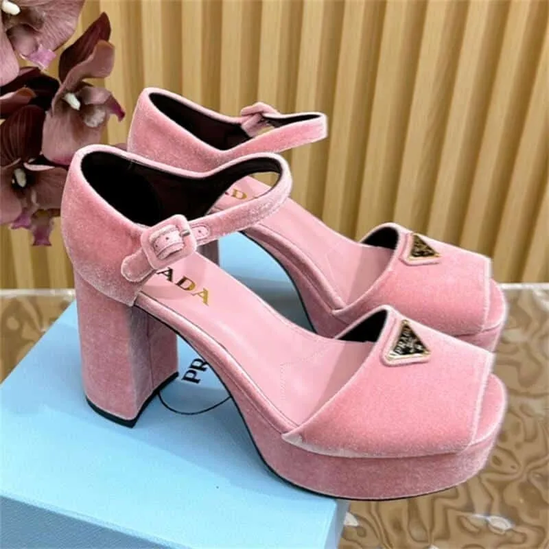 Women Velvet Heel Pump