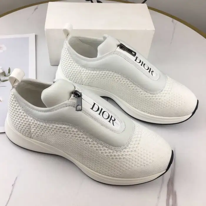 New fashion and versatile casual breathable shoes