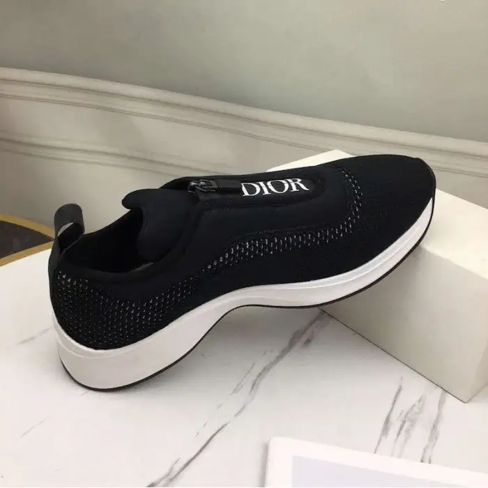 New fashion and versatile casual breathable shoes