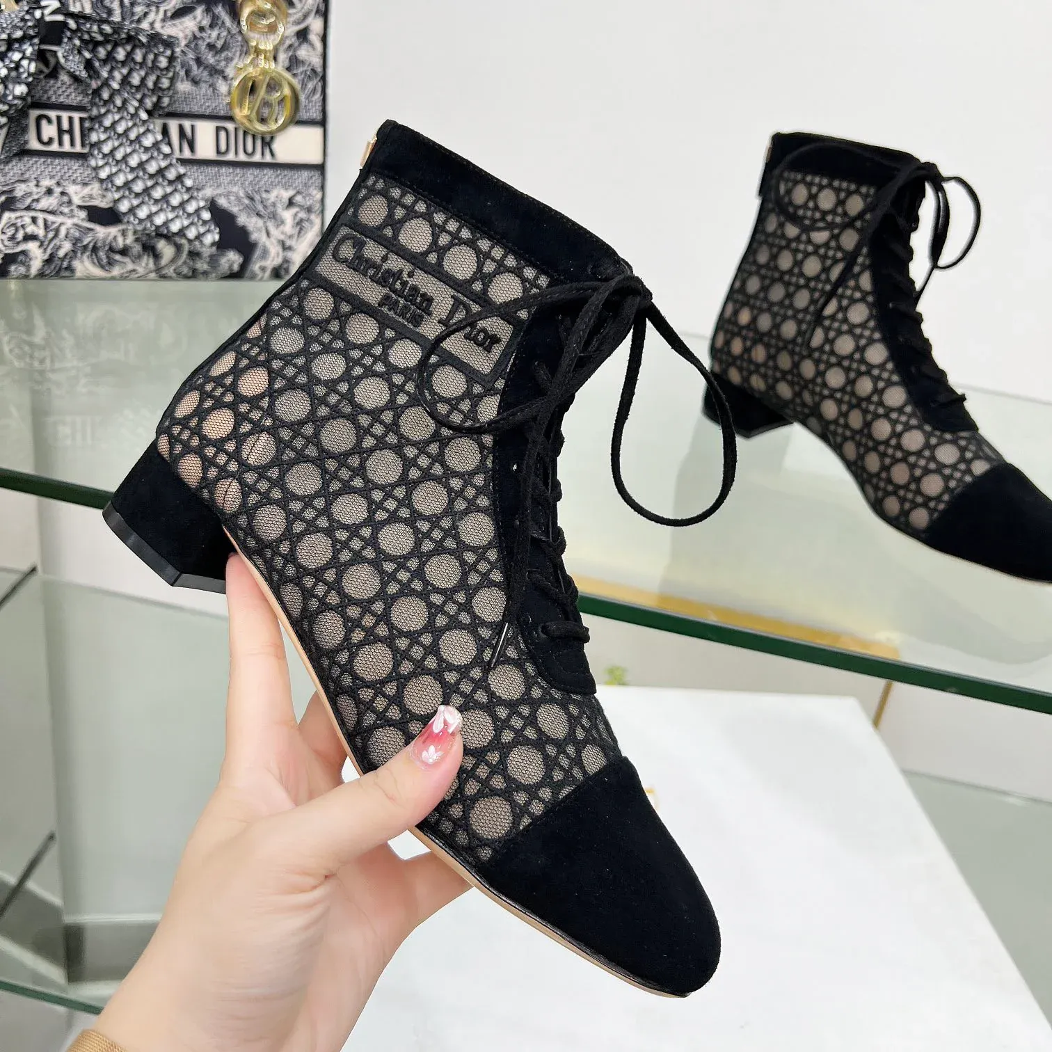 Plaid embroidered short boots