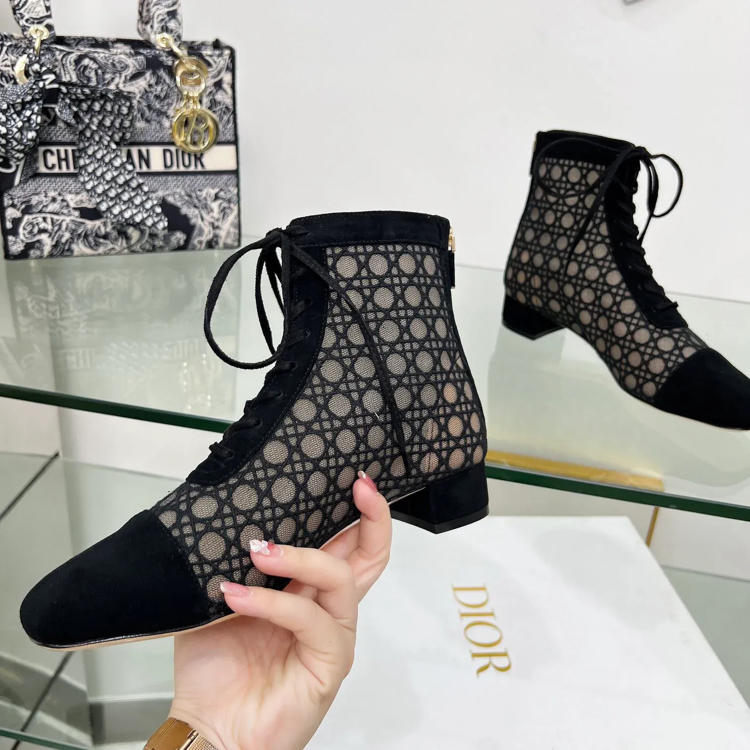 Plaid embroidered short boots