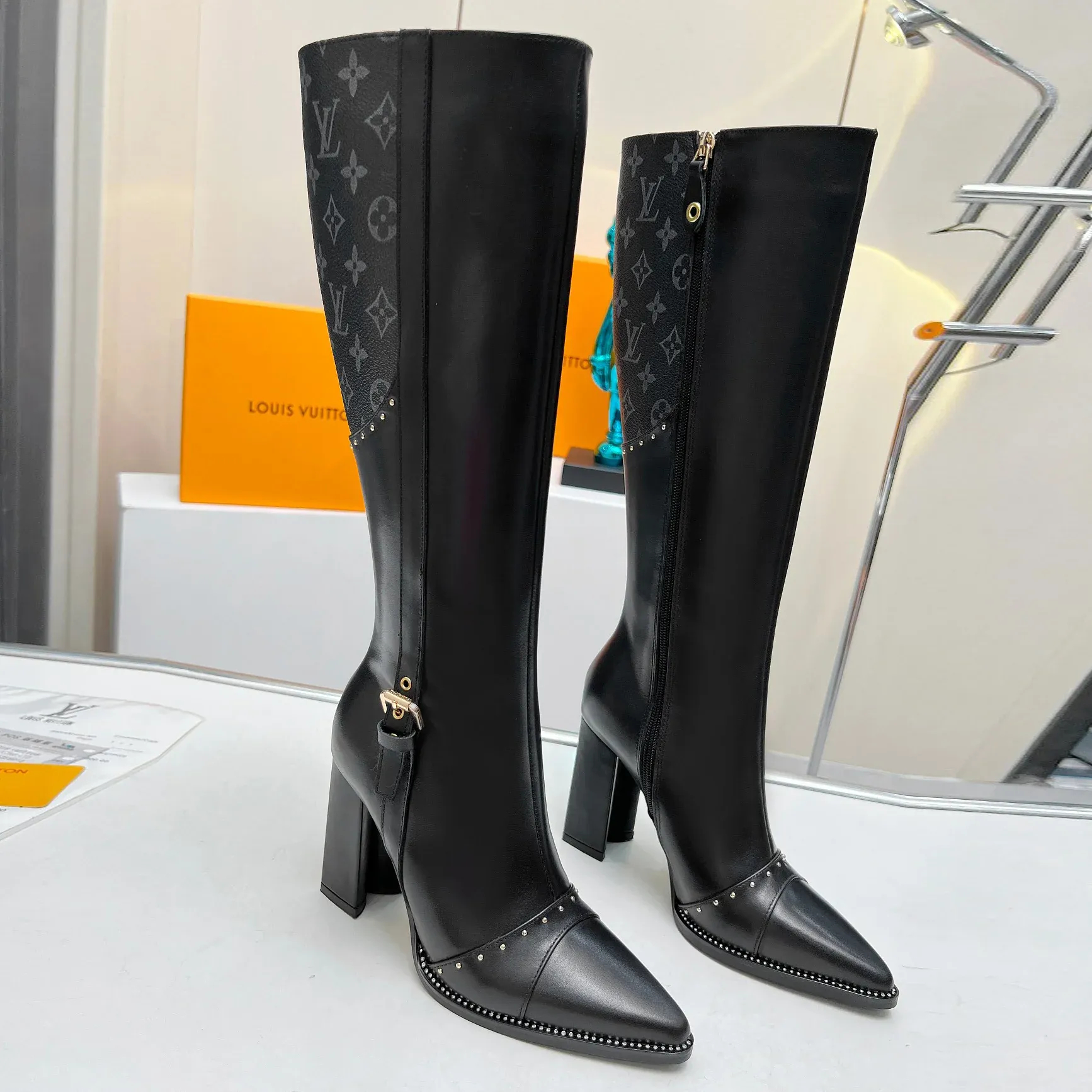 Autumn and Winter Fashion Versatile 9cm Long Boots