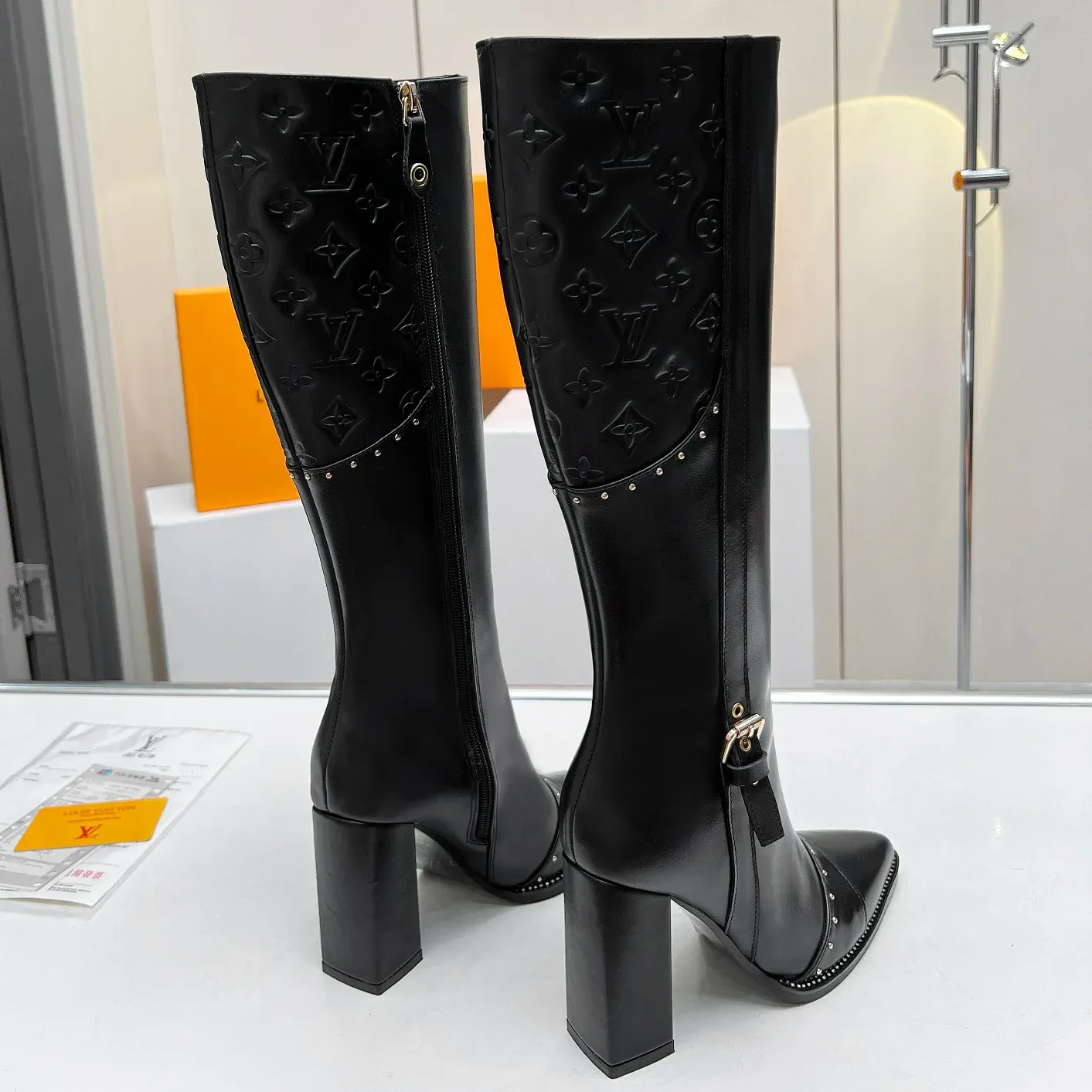 Autumn and Winter Fashion Versatile 9cm Long Boots