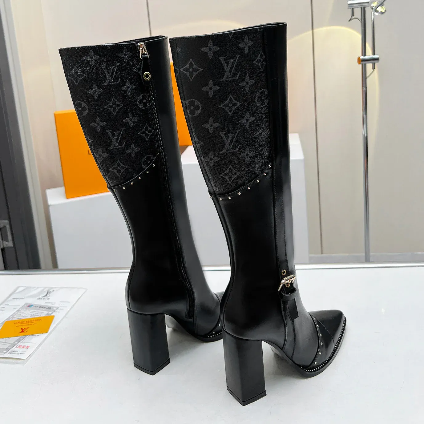 Autumn and Winter Fashion Versatile 9cm Long Boots