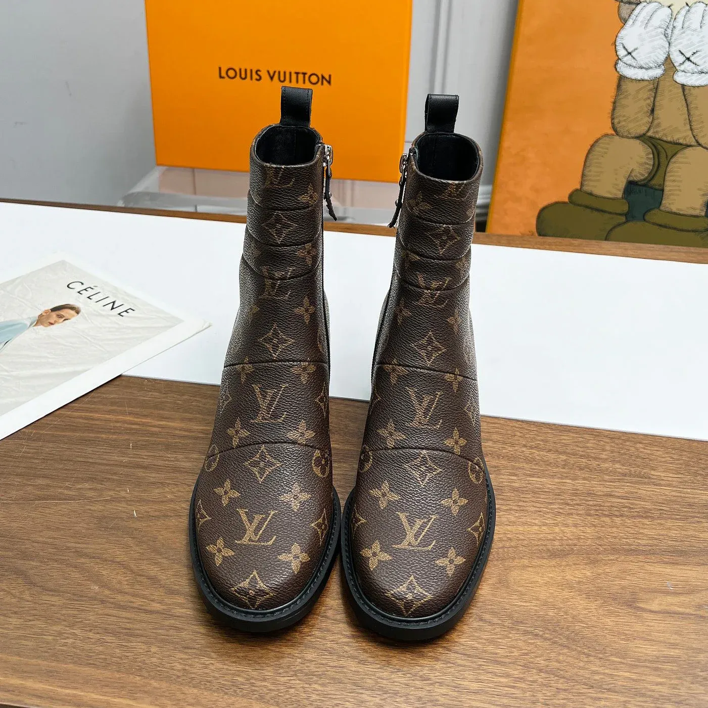 Women's Fashion Leather Boots in Winter