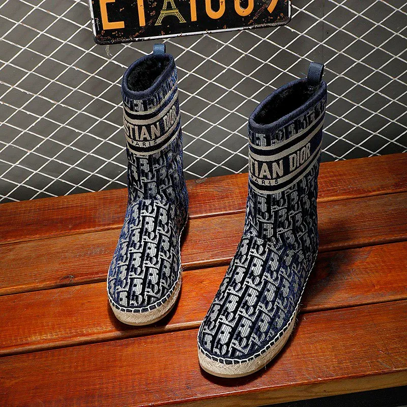 New Fashionable Snow Boots