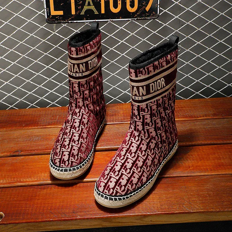 New Fashionable Snow Boots