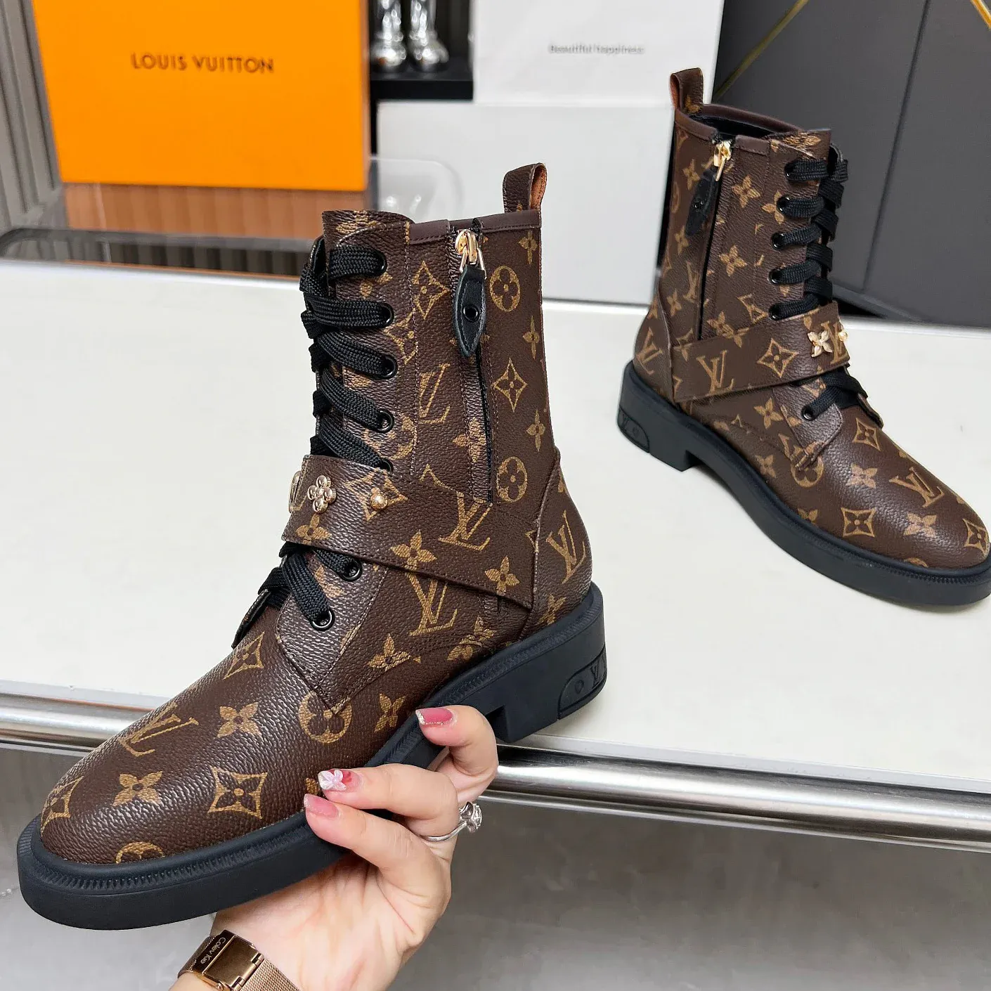 Women's Fashion Leather Boots