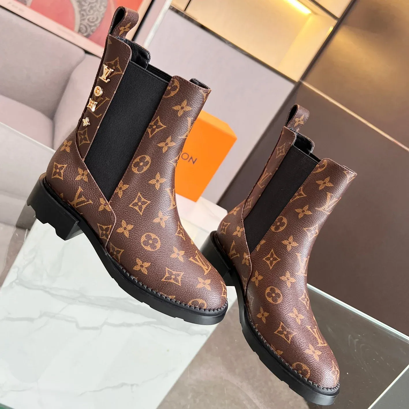 Women's Fashion Casual Leather Boots