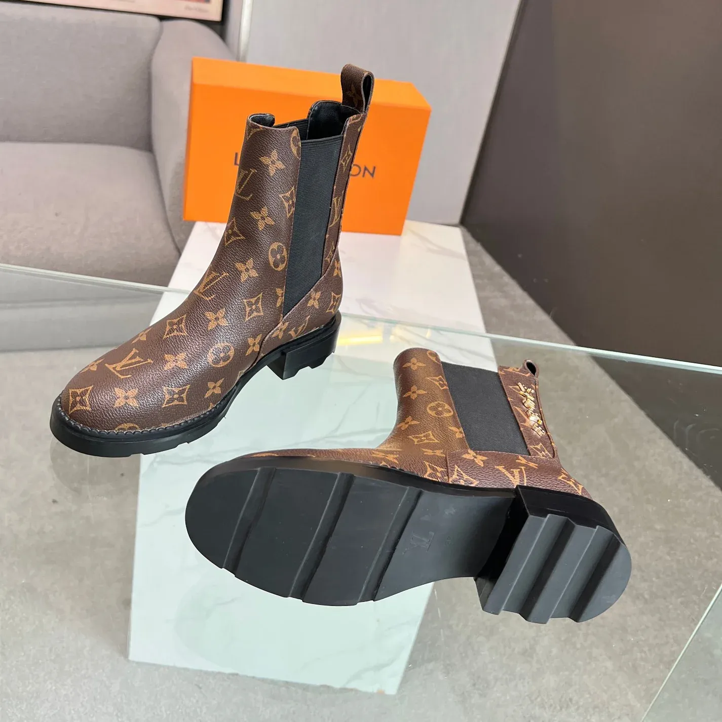 Women's Fashion Casual Leather Boots